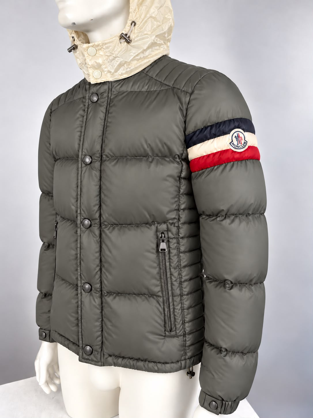 Moncler Chamonix Down Jacket (3/M)