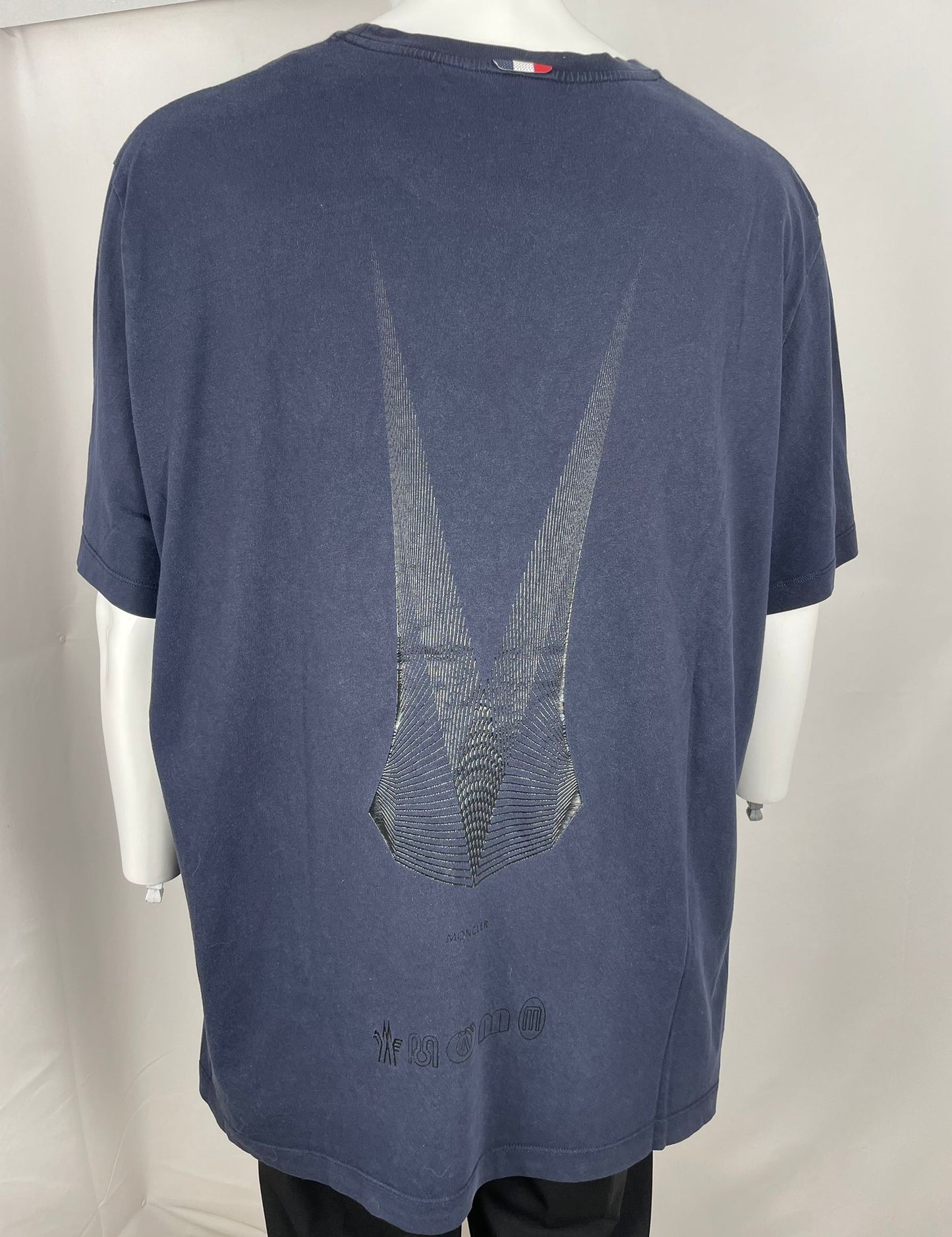 Moncler T-shirt (XXL)