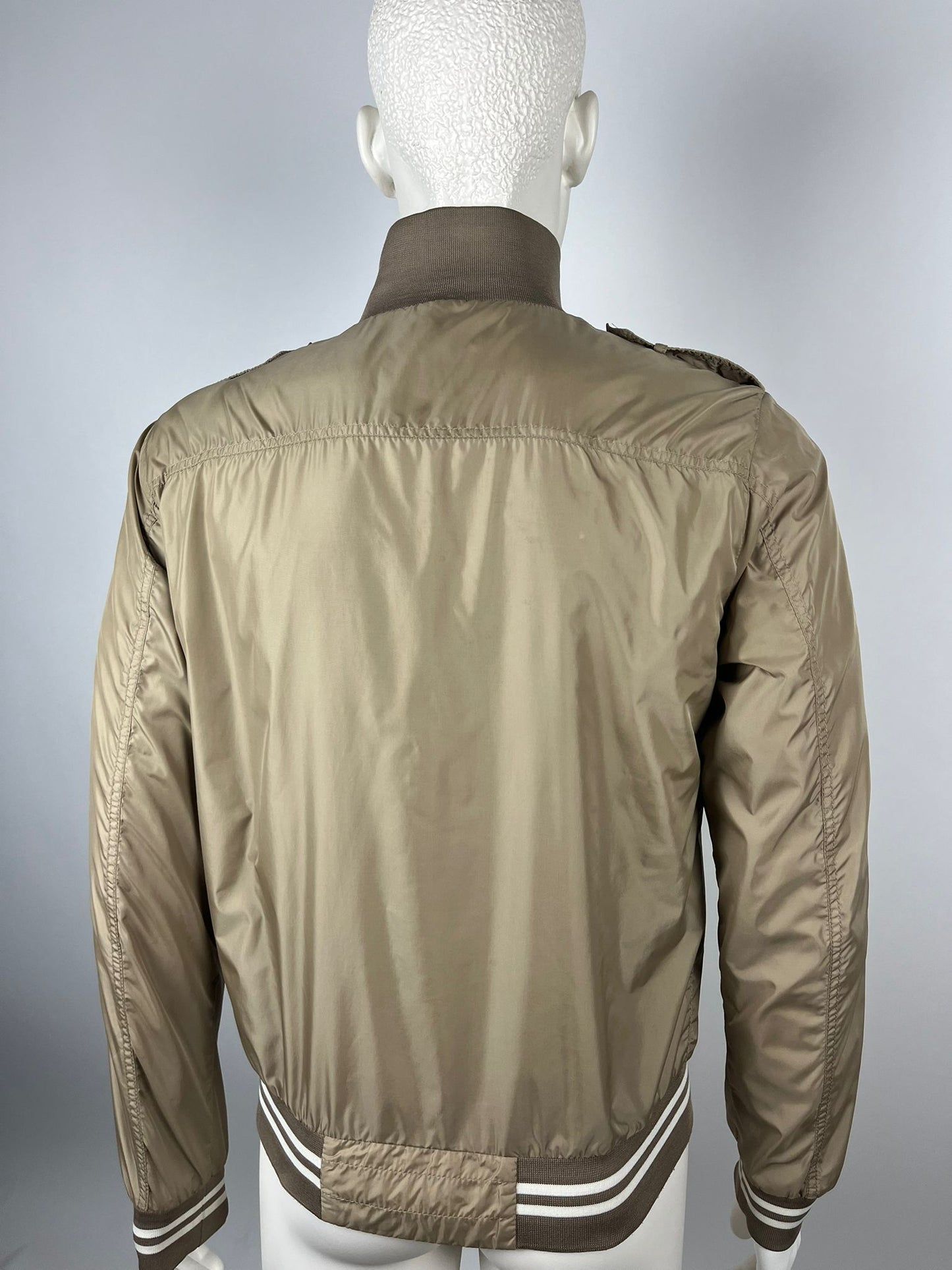 Moncler Jacket (3/M)