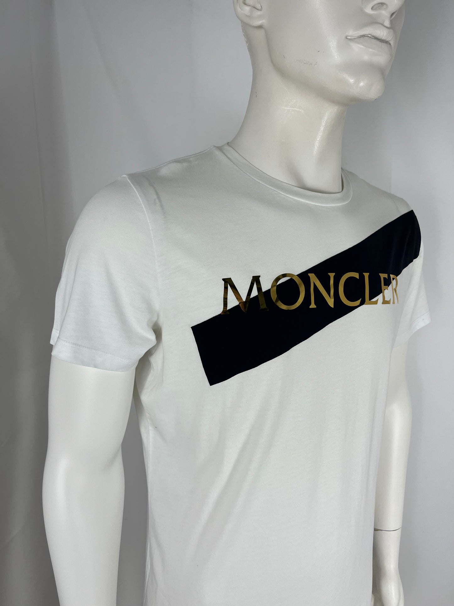 Moncler T-Shirt (L)