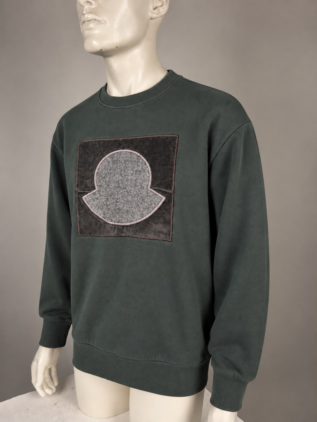 Moncler Sweater (L)
