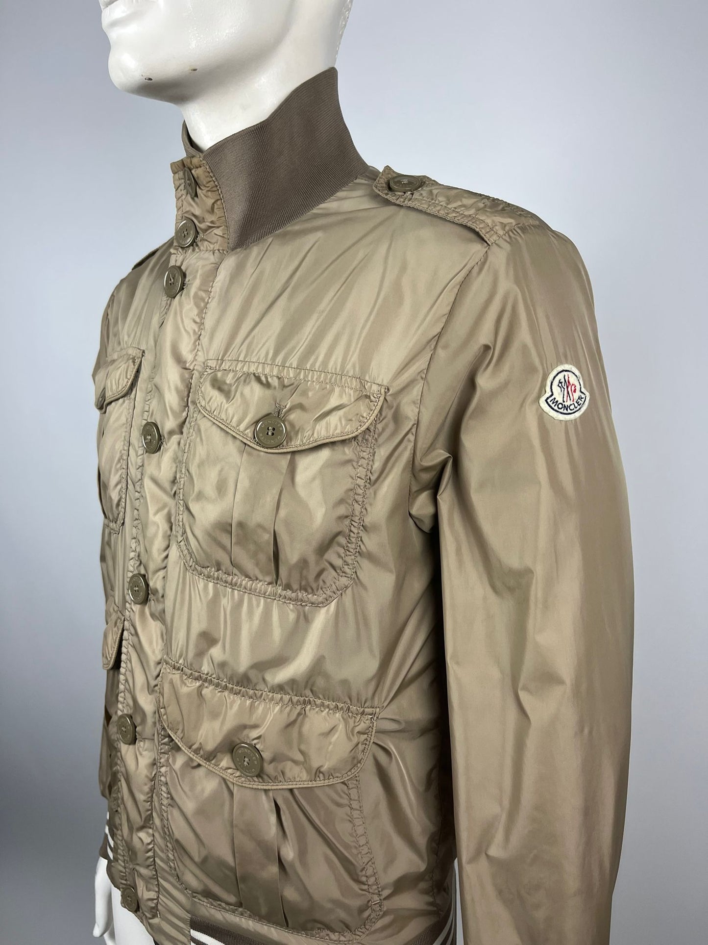 Moncler Jacket (3/M)
