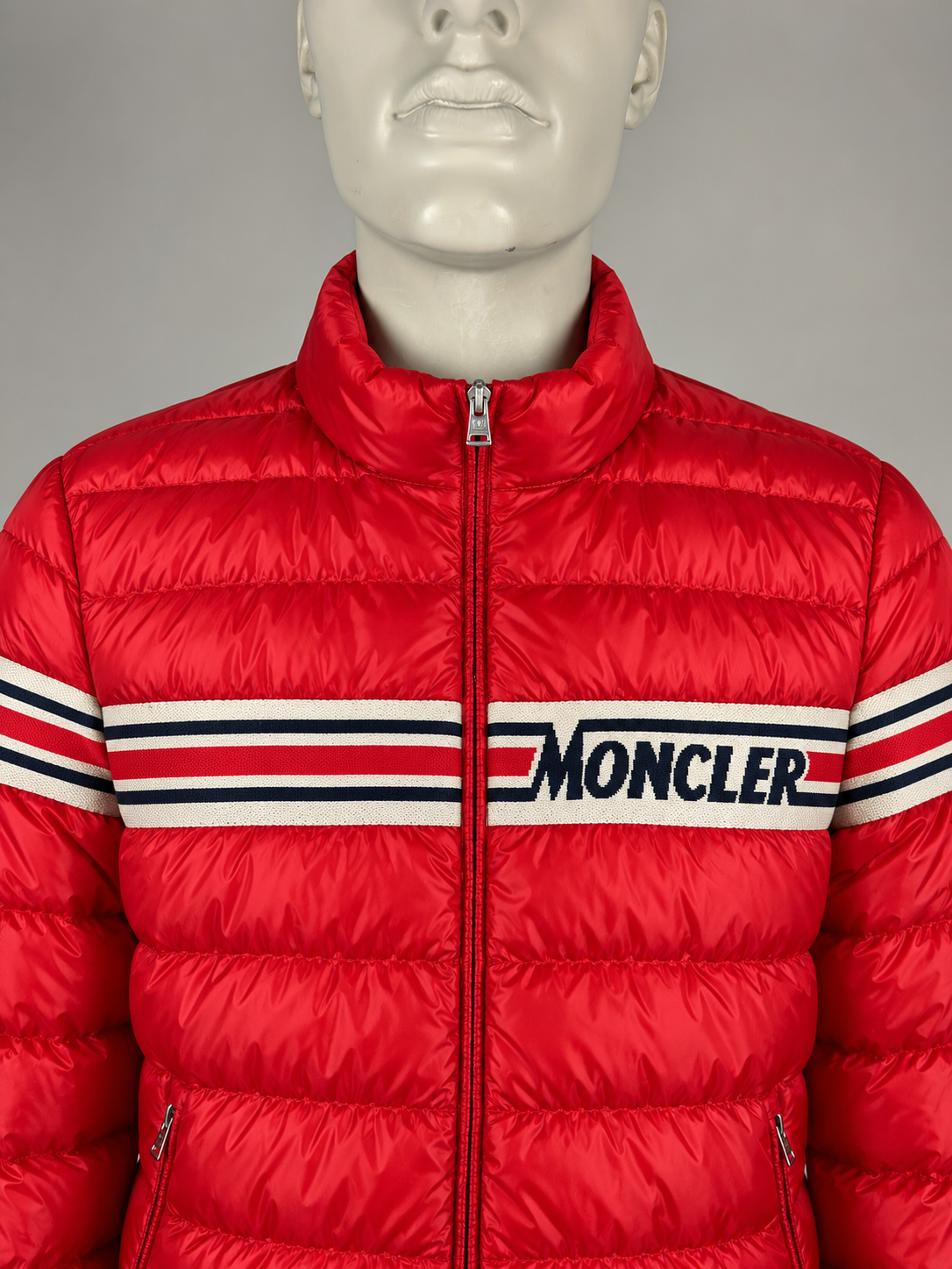 Moncler Down Jacket (5/XL)