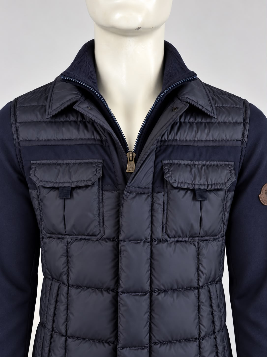Moncler Blais Down Jacket (4/L)