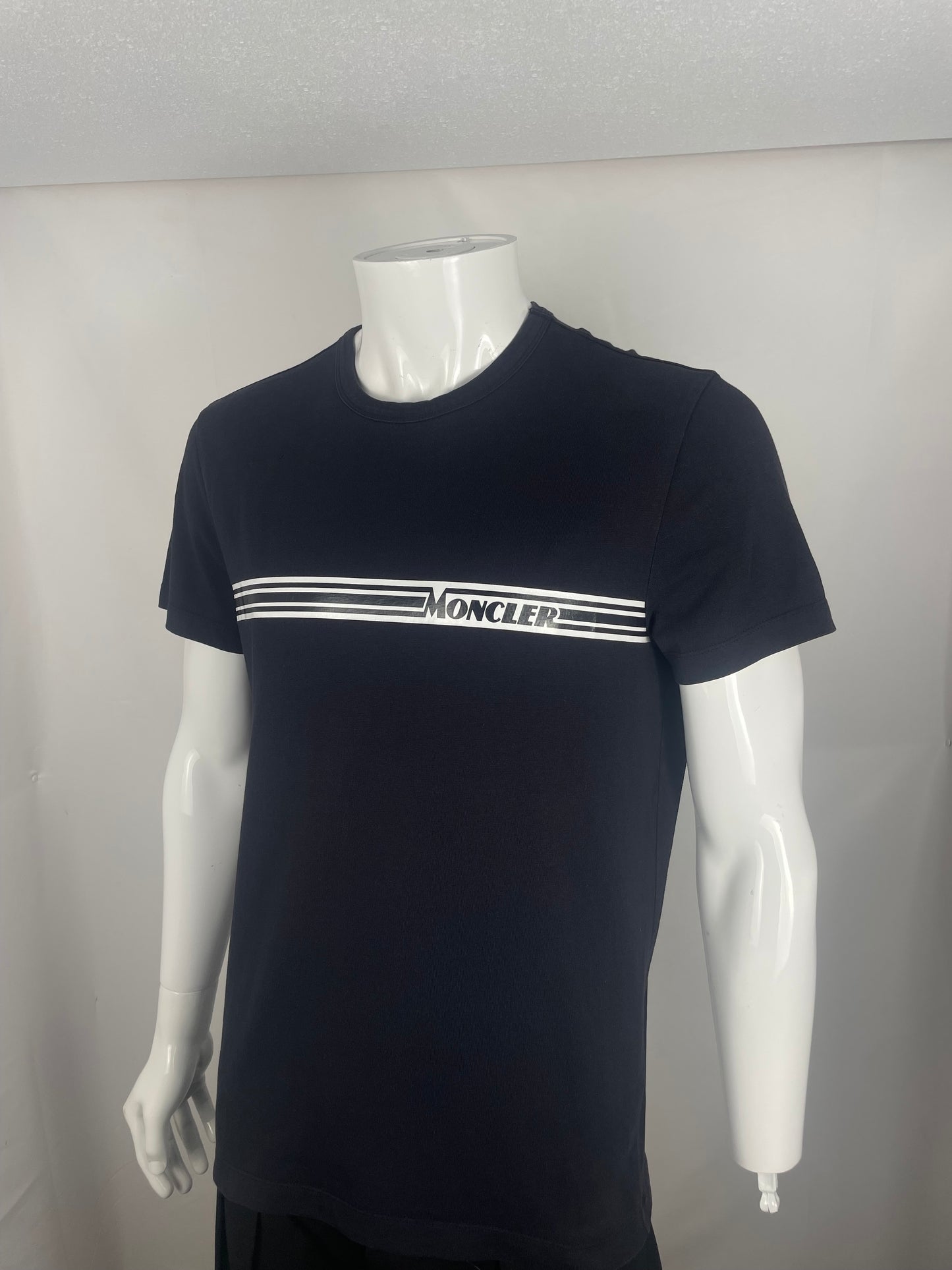 Moncler T-Shirt (L)