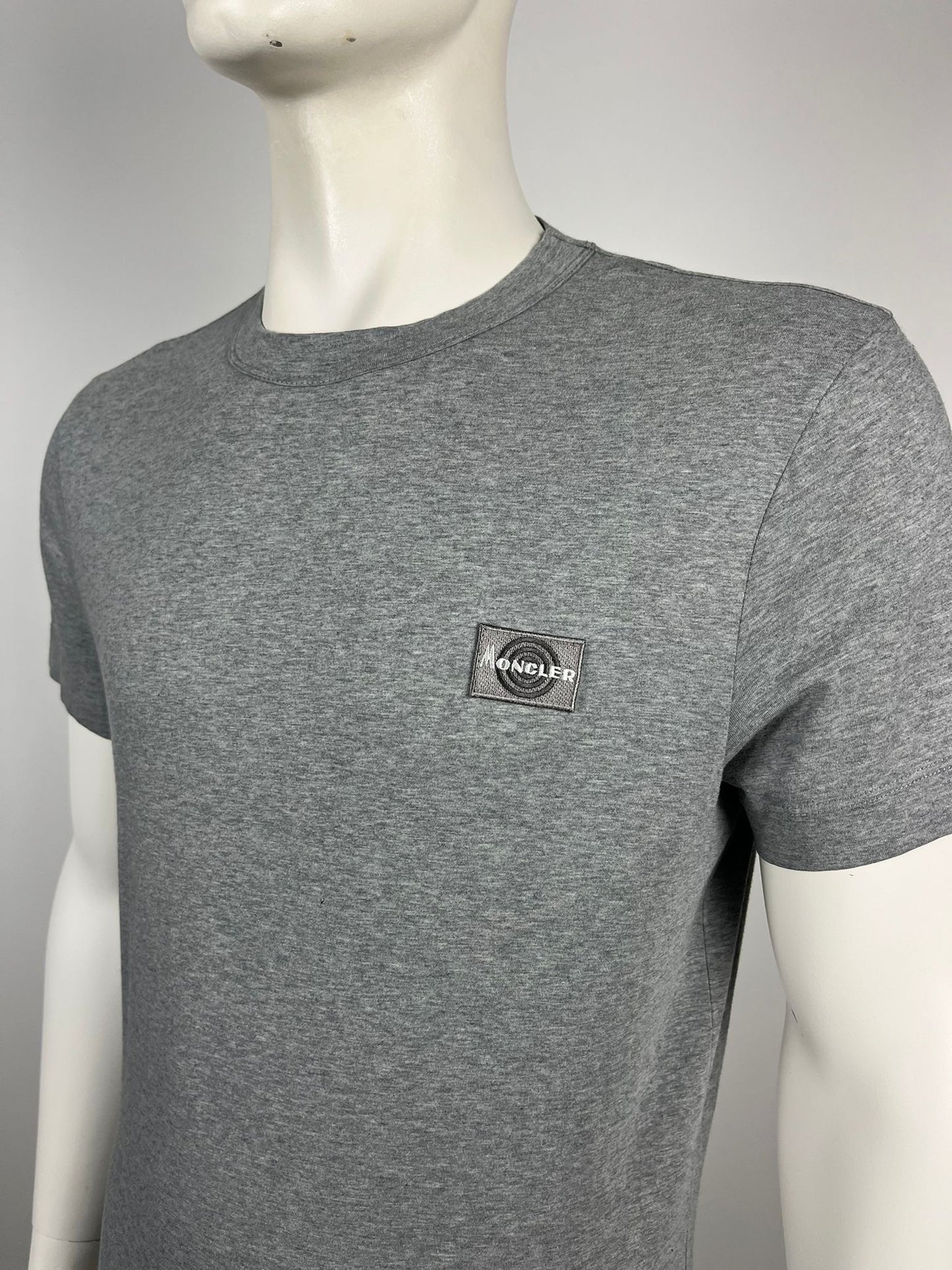 Moncler T-Shirt (L)