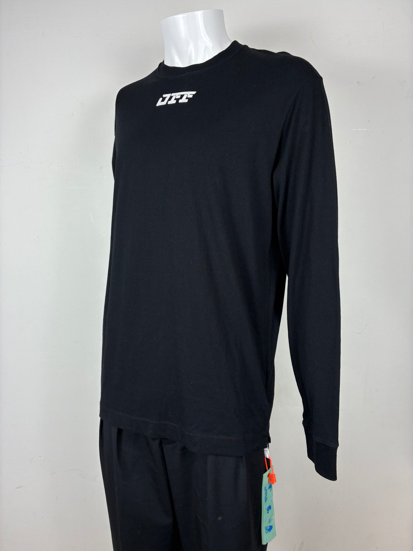 OFF-WHITE LONGSLEEVE SHIRT (M)